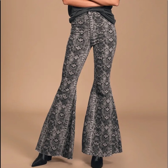 FREE PEOPLE just float on BELL BOTTOMS NWT - Picture 4 of 8